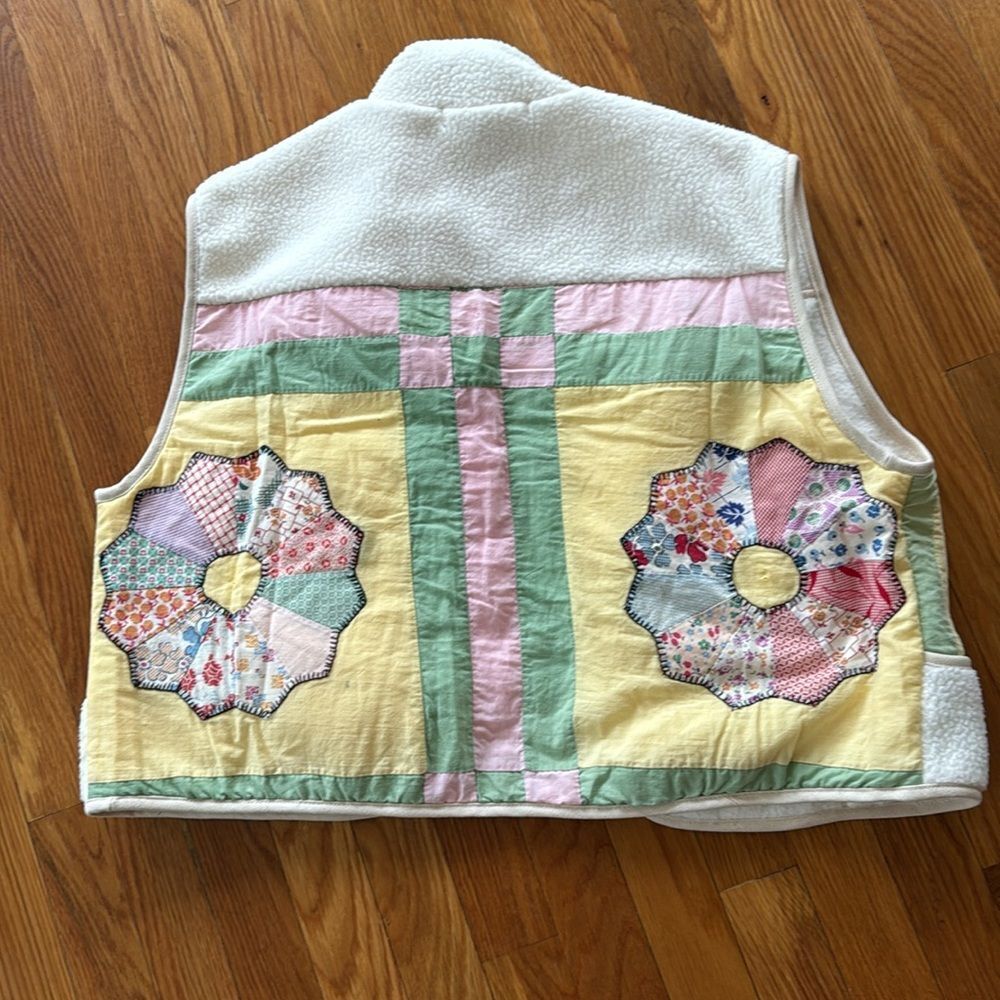Tricia Fix Quilted Sherpa Vest
By Free People each piece is Unique no 2 alike - Picture 7 of 8